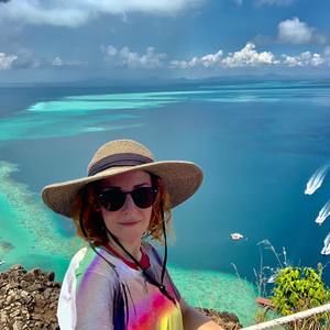 Meet your Posher, Olivia